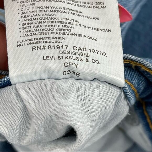 Levi’s 502 Regular Taper Boy’s Straight Leg Distressed Light Wash Denim Jeans 20 - Picture 15 of 17